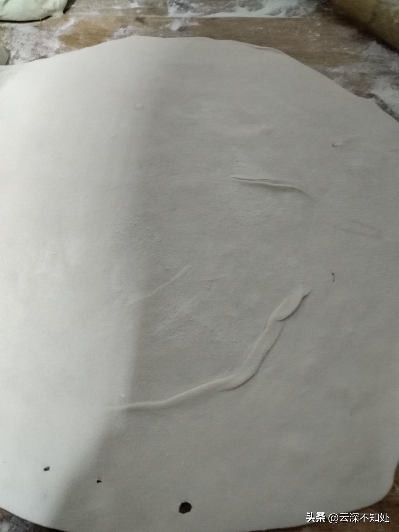 晨跑回家烙了菜馍，美味菜馍和羊奶绝配。羊奶早餐