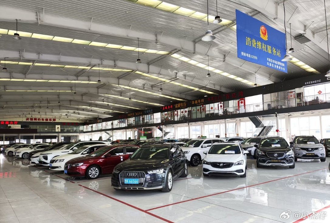 二手油车价格崩盘不崩盘才怪，这条降价链很清晰，新能源车把燃油车新车价格打下来，燃