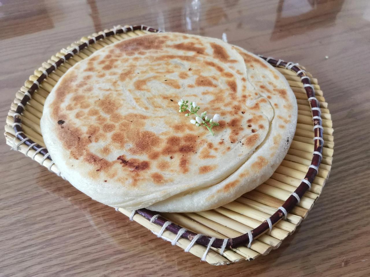 好好吃饭。

吃饭就是修行，
吃饭就是提升，
吃饭就是补给，
吃饭就是艺术，
吃