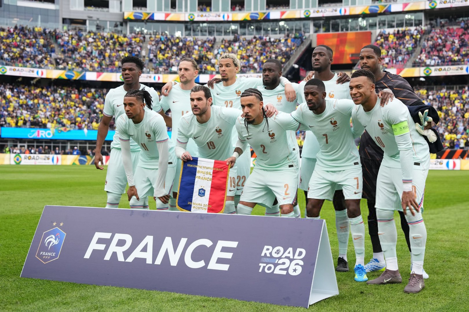 巴西vs法国！ 威尼修斯&姆巴佩&楚阿梅尼首发！皇马球员在国家队