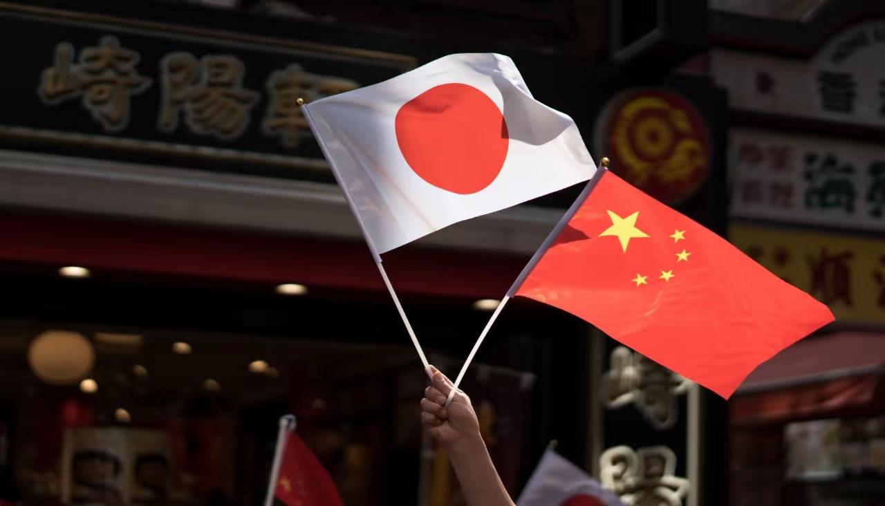 日本这回是真踢到铁板了！                          
1