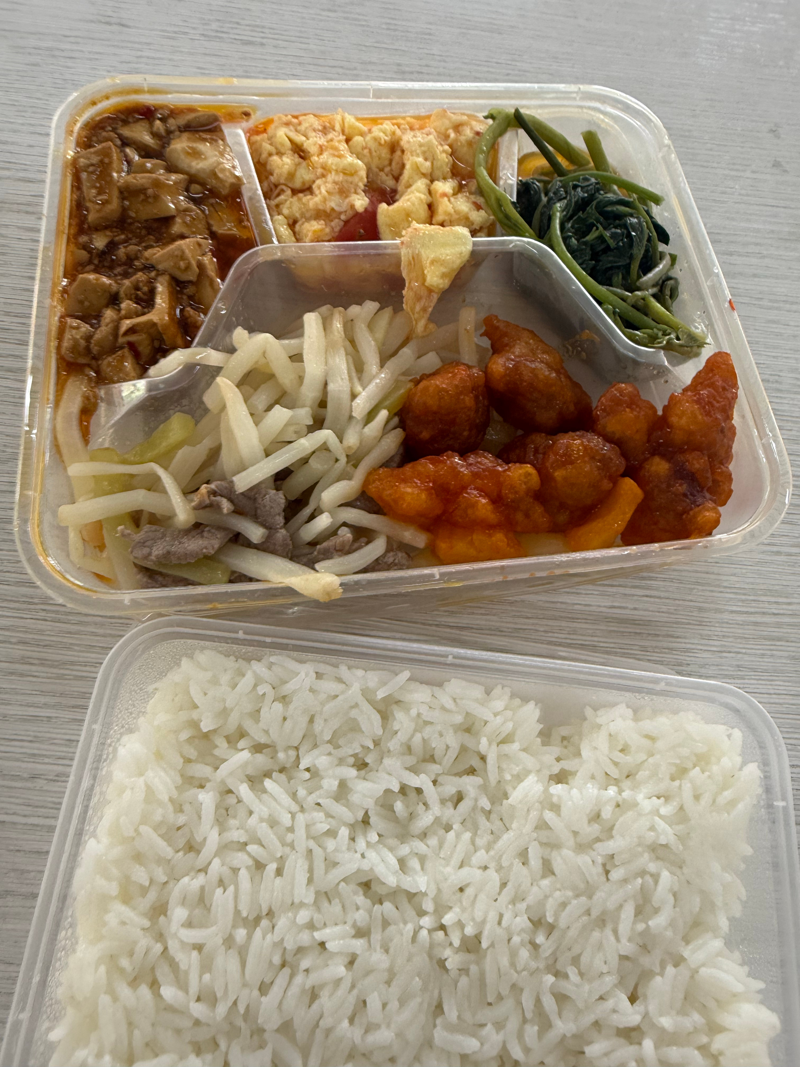 太难吃了 太太太太咸了😭 快放我回学校食堂吃😭😭