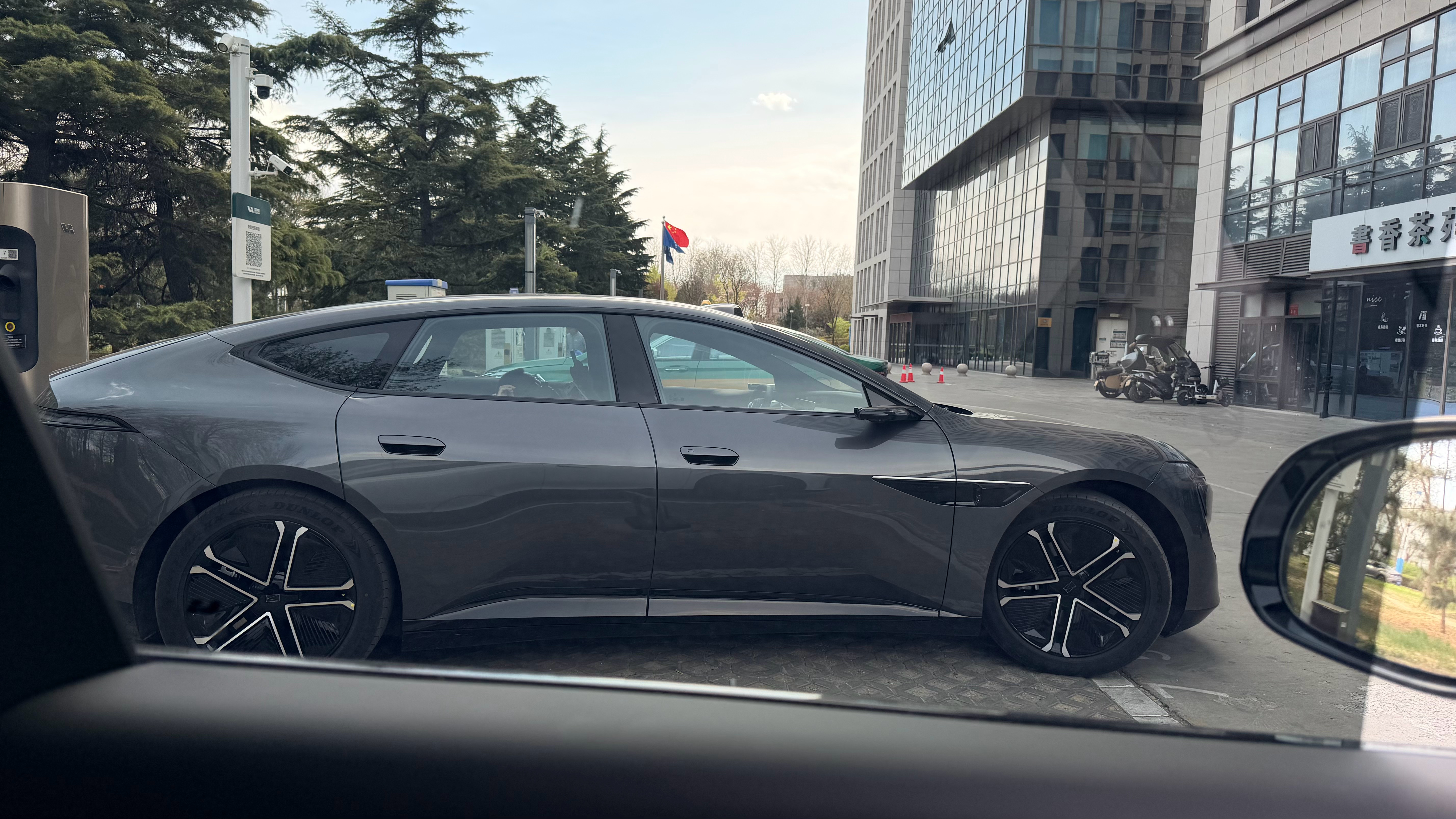 前排双零重力座椅就是好呀阿维塔12