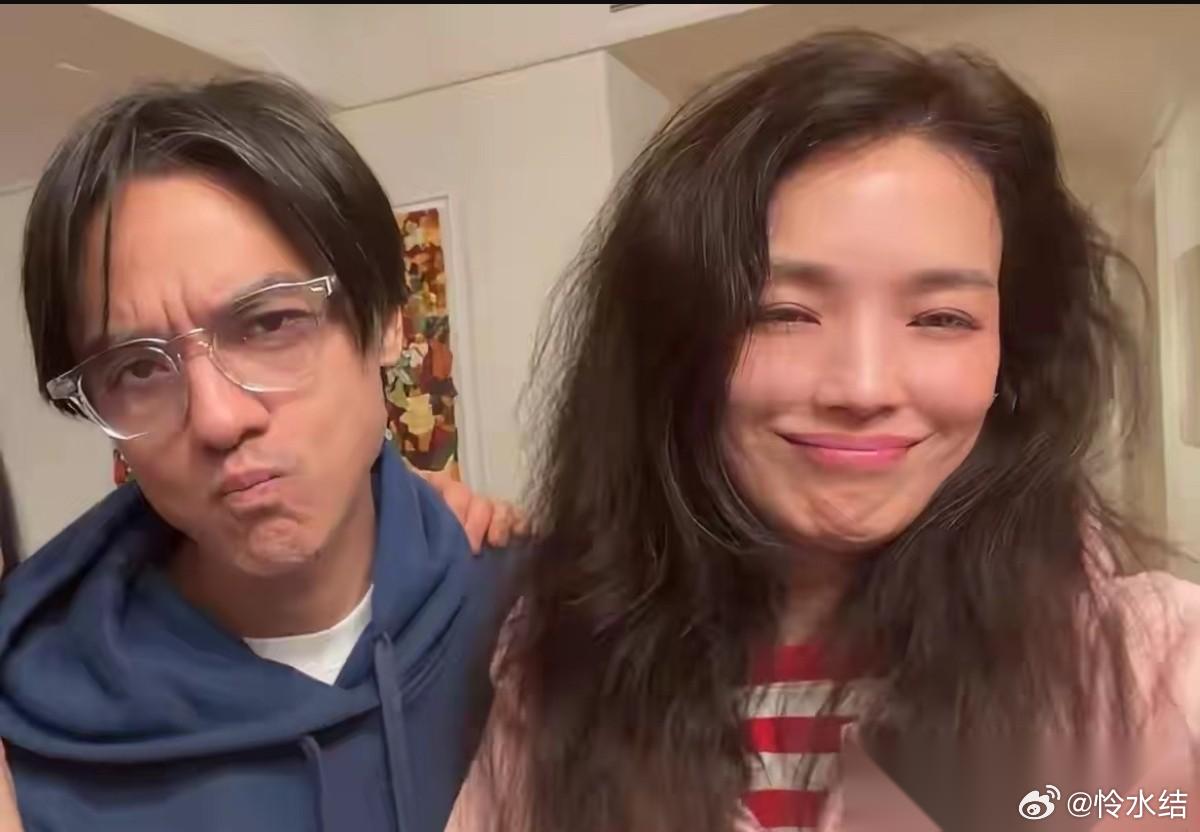 我有一个大胆的猜测， 舒淇这次“松口”，可能给所有中年夫妻提了个醒！ 不是她终于
