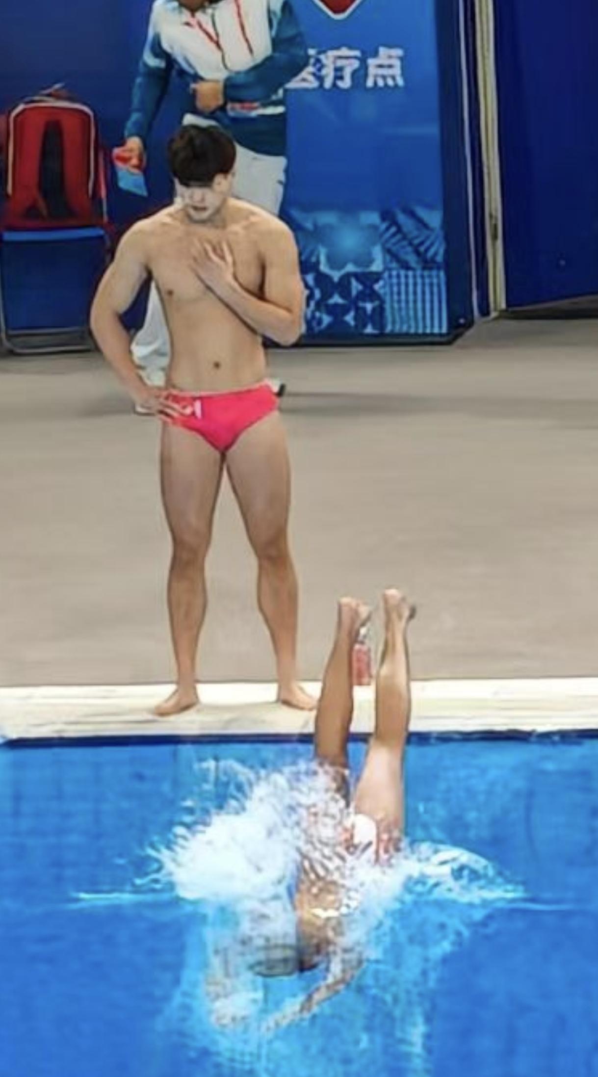 男子水球比赛图片，精彩瞬间分享一下！