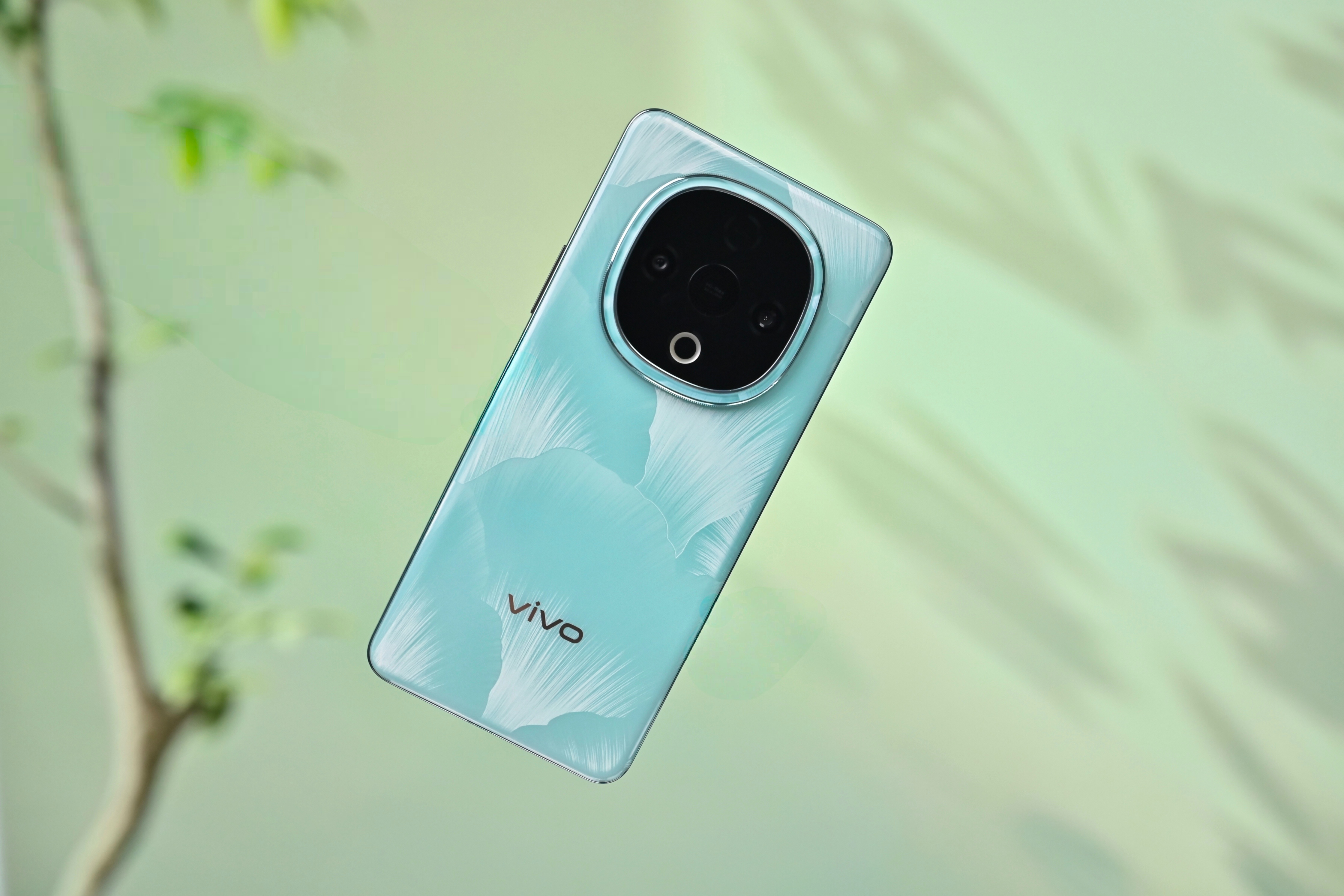 2025年的第一台手机🎁送【vivo Y300】手机一台！转发+关注 1月28