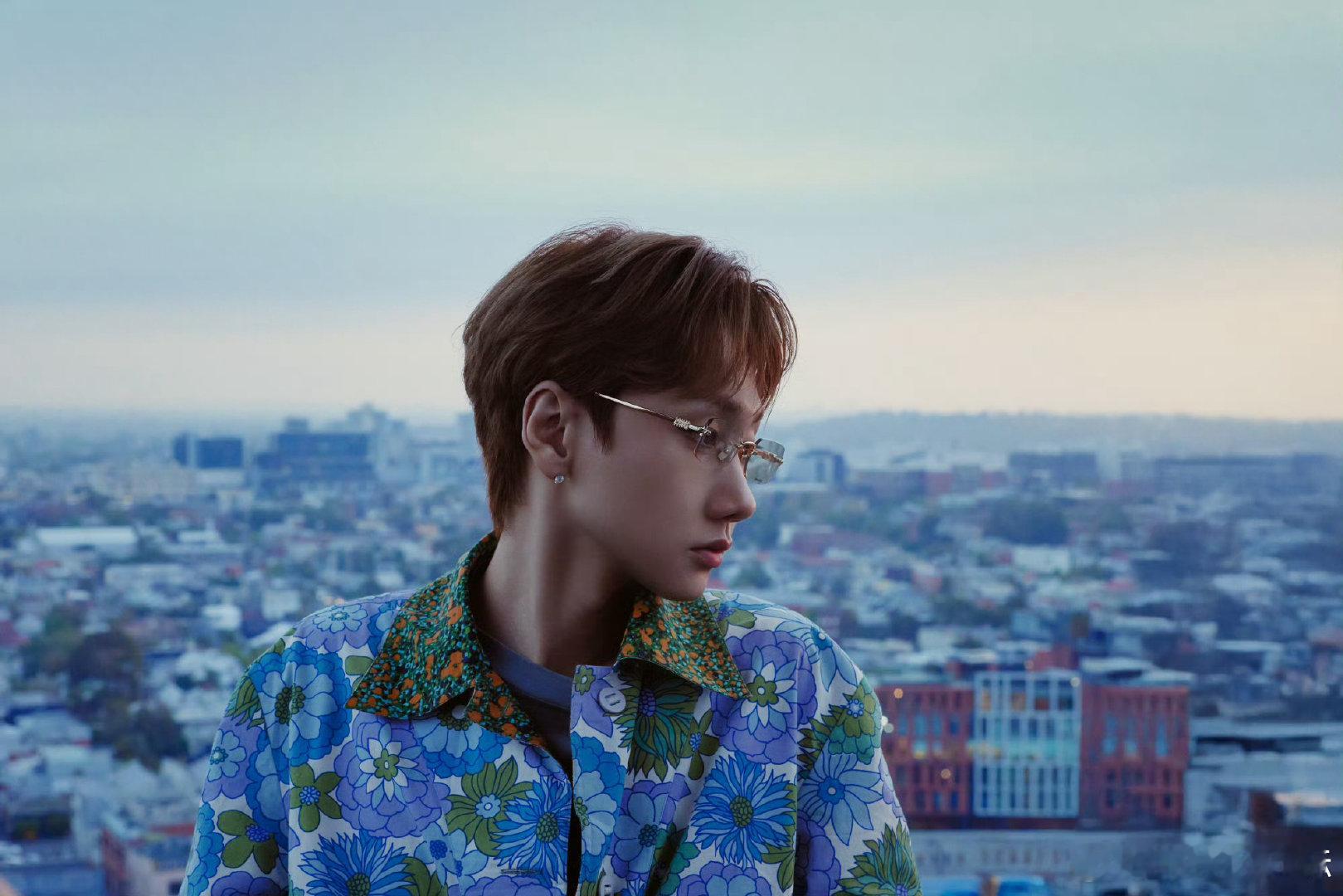 汪苏泷罗曼前传的故事正式完结汪苏泷全新主题限定开启31天，三大洲，汪苏泷以“罗曼