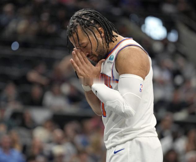 布伦森：库班说我父母的介入让谈判一团糟 这让我感到有些挑衅近日，尼克斯球星杰伦-