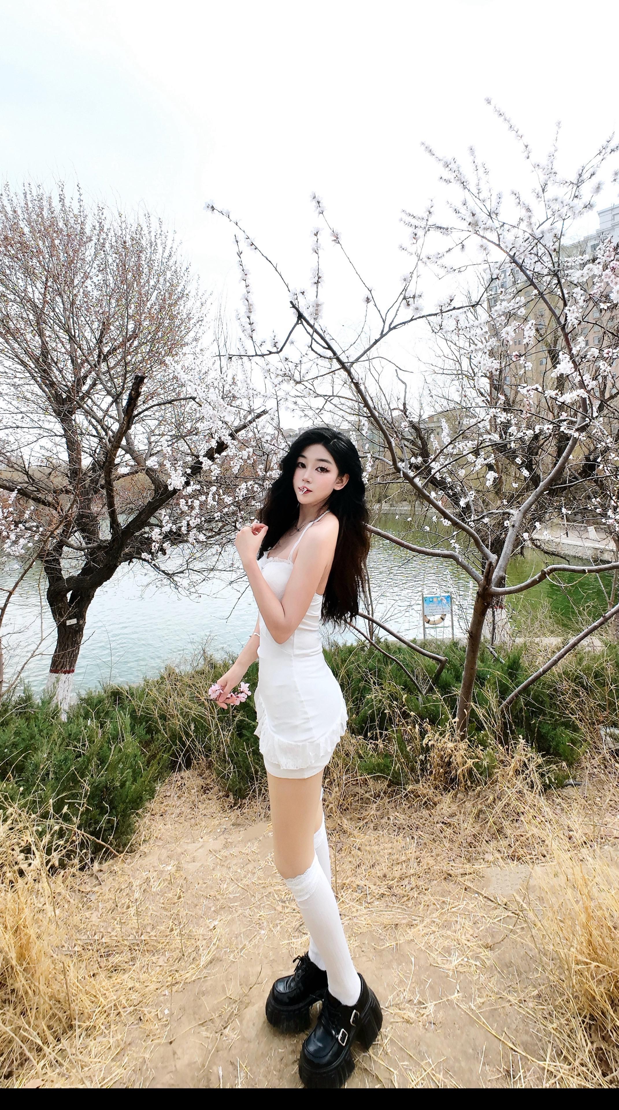 缠住吻住春风吹住我吗