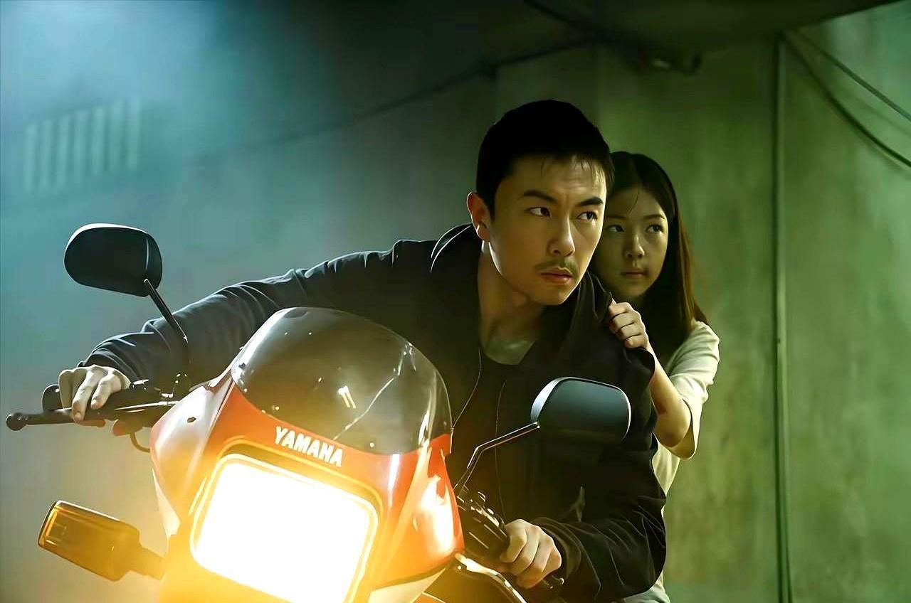 捧杀谢苗的，不是黑粉，恰恰是他的铁杆粉丝。
 
换你当老板，你气不气？口碑9.4