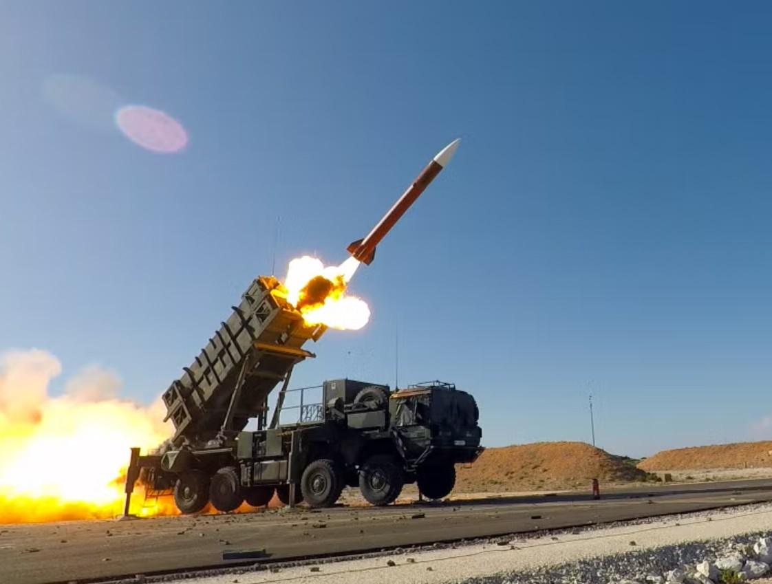 中东国家和美国拦截一枚伊朗导弹，通常需要两枚爱国者拦截弹，如果是高风险目标的话，