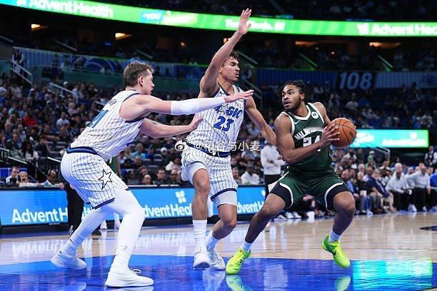 说了句篮网总经理肖恩-马克斯水平不行还爱表演，引来一群篮网“宝藏博主”的关注，上