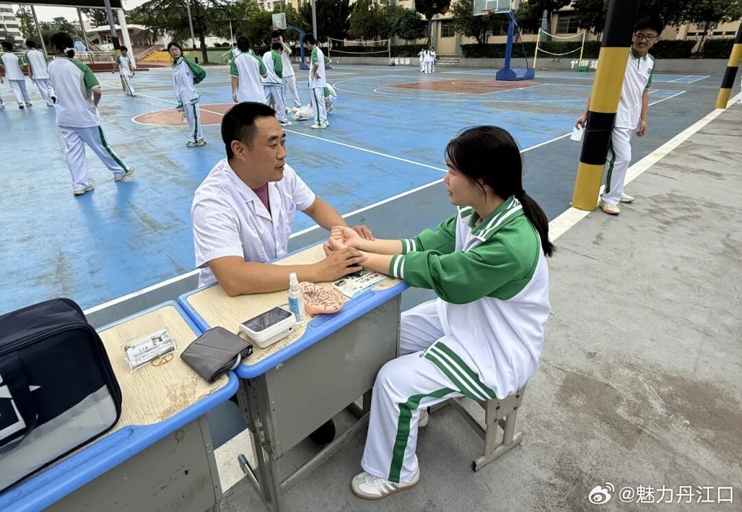 睡眠医学科：守护身心健康，护航青春成长6月1日，睡眠医学科主任王志勇带领专科团队