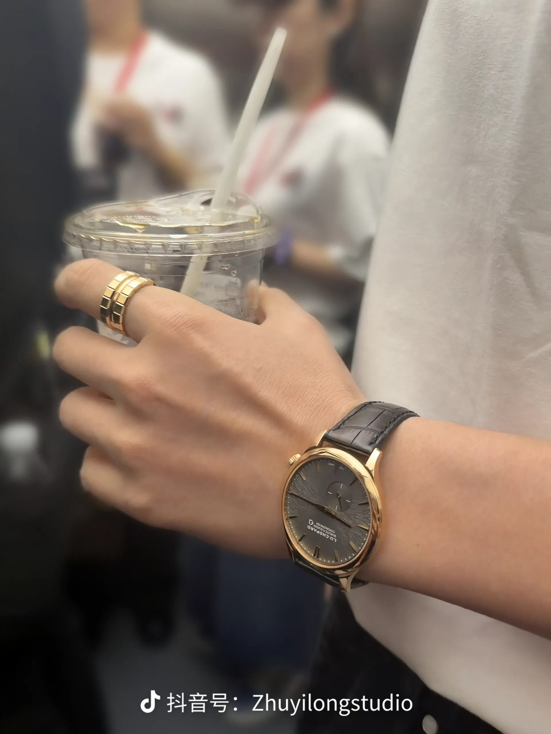家人们，谁懂啊！嘿嘿嘿 ​​​