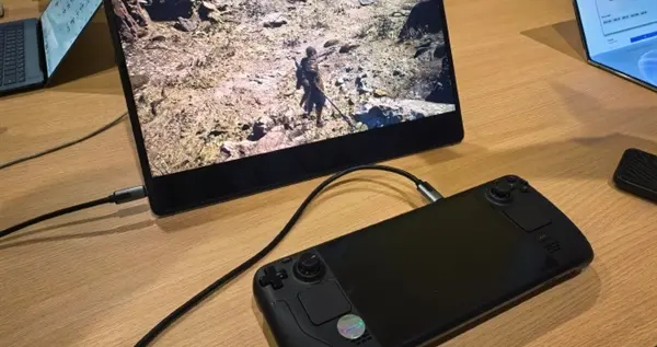 华为Matebook Fold支持DP in：秒变18英寸大屏 爽玩《黑神话》