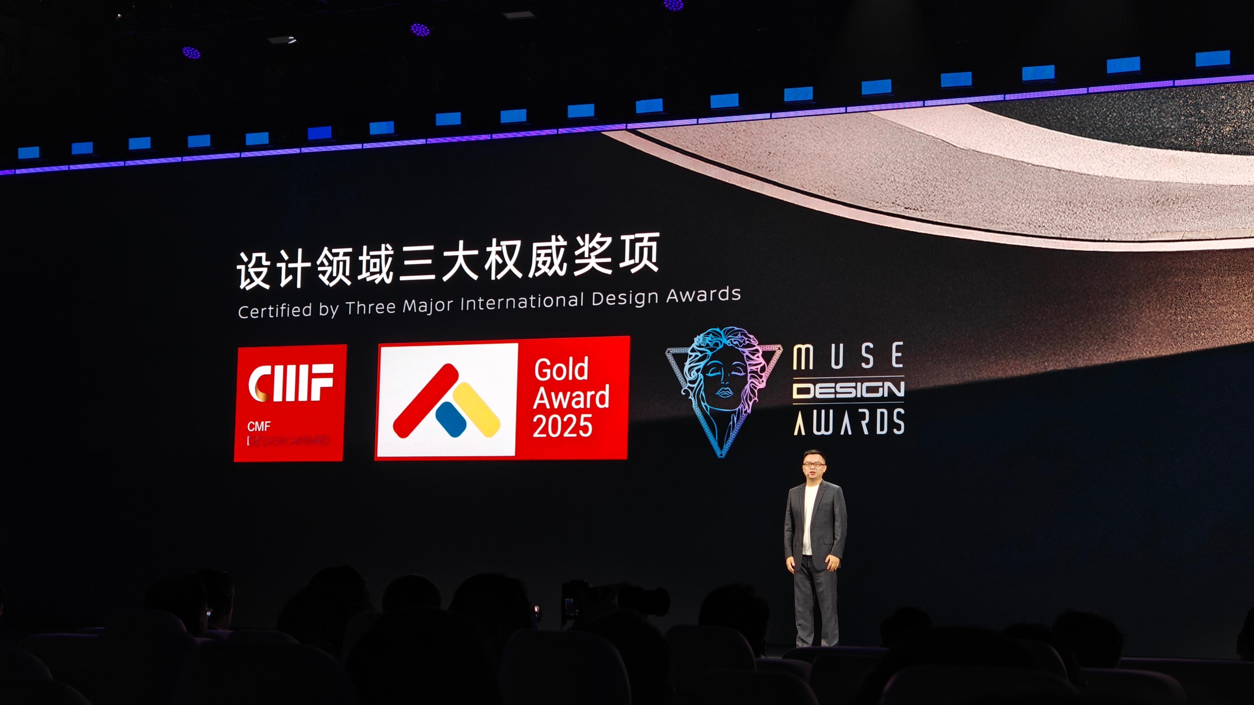 N6颜色都挺好看的，外观设计还拿了不少奖项。我最喜欢紫色，你呢？史上最舒适的发布