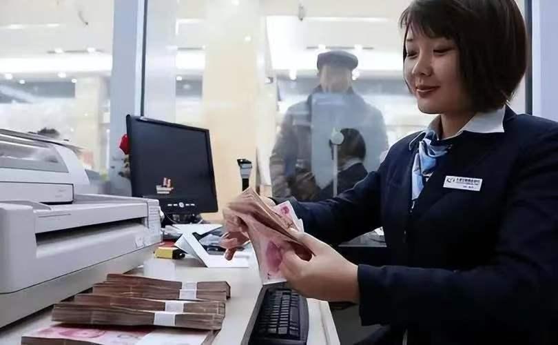 能让央行彻底没辙的 "大雷" 终于爆了！原来央行最怕的，不是通缩，不是外资撤离，