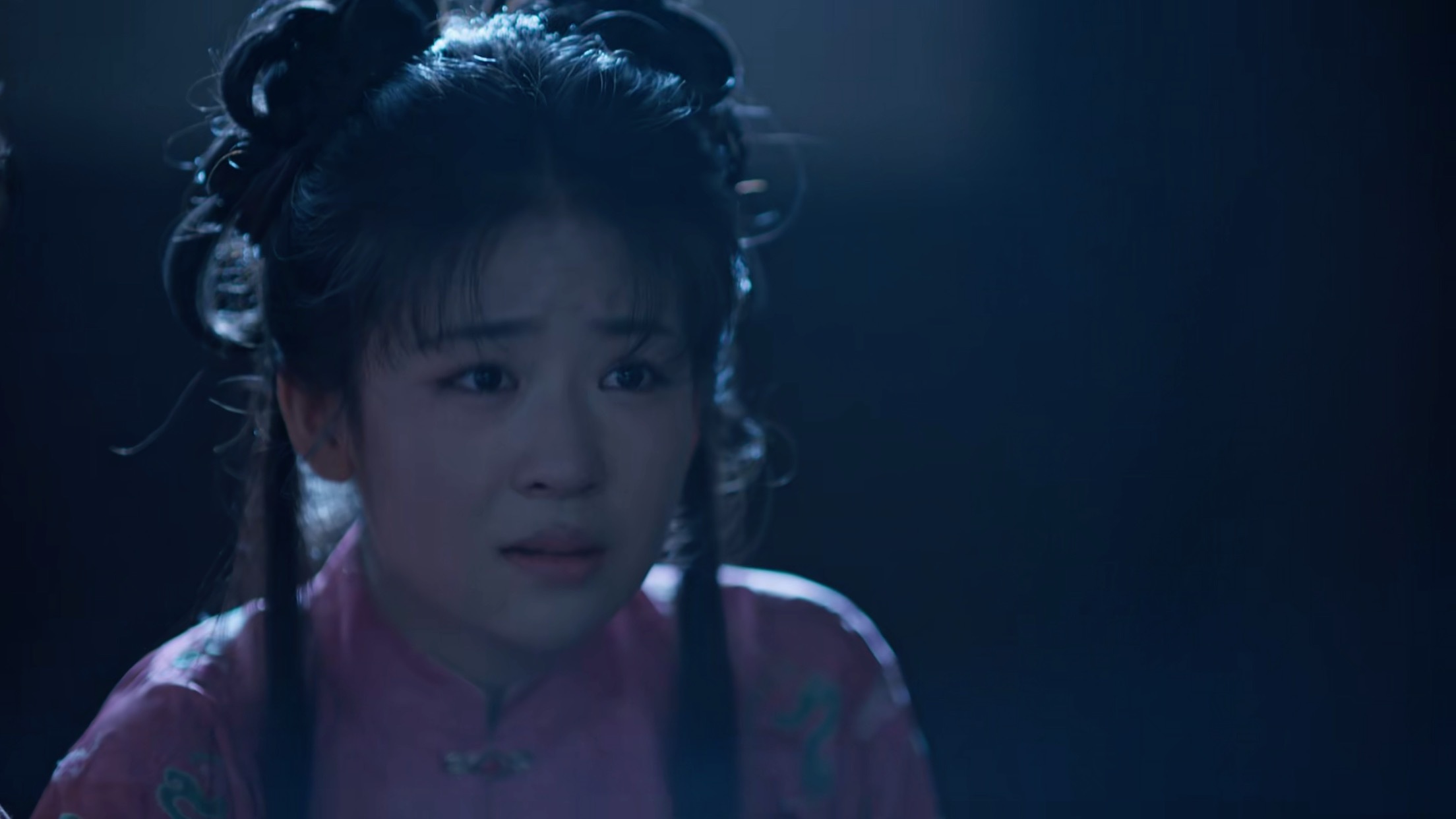 这个小女孩有点像范闲小时候 ​​​