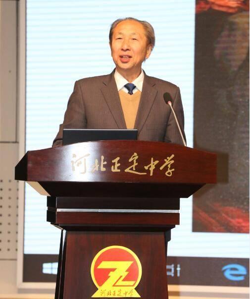 时代词作家蒋开儒：以笔墨谱家国华章
 
蒋开儒（1935年9月-），广西桂林人，