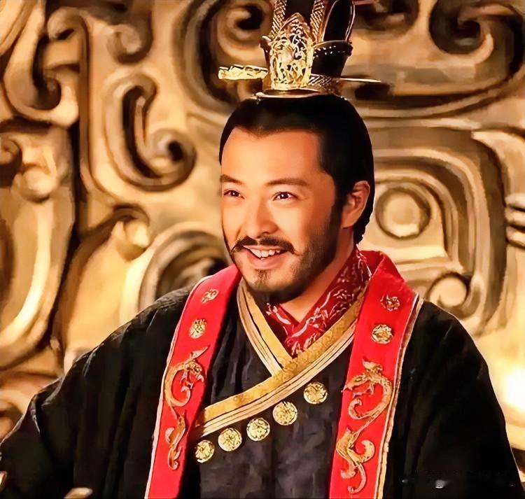 李密年轻时候，隋炀帝杨广还是太子，他做东宫千牛备身，也就是贴身侍卫。可是，隋炀帝