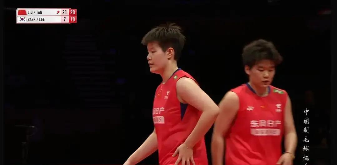 别轻易骂运动员“放水”。那可能是一种更残酷的“崩盘”。
 
昨天还能撕开对手防线