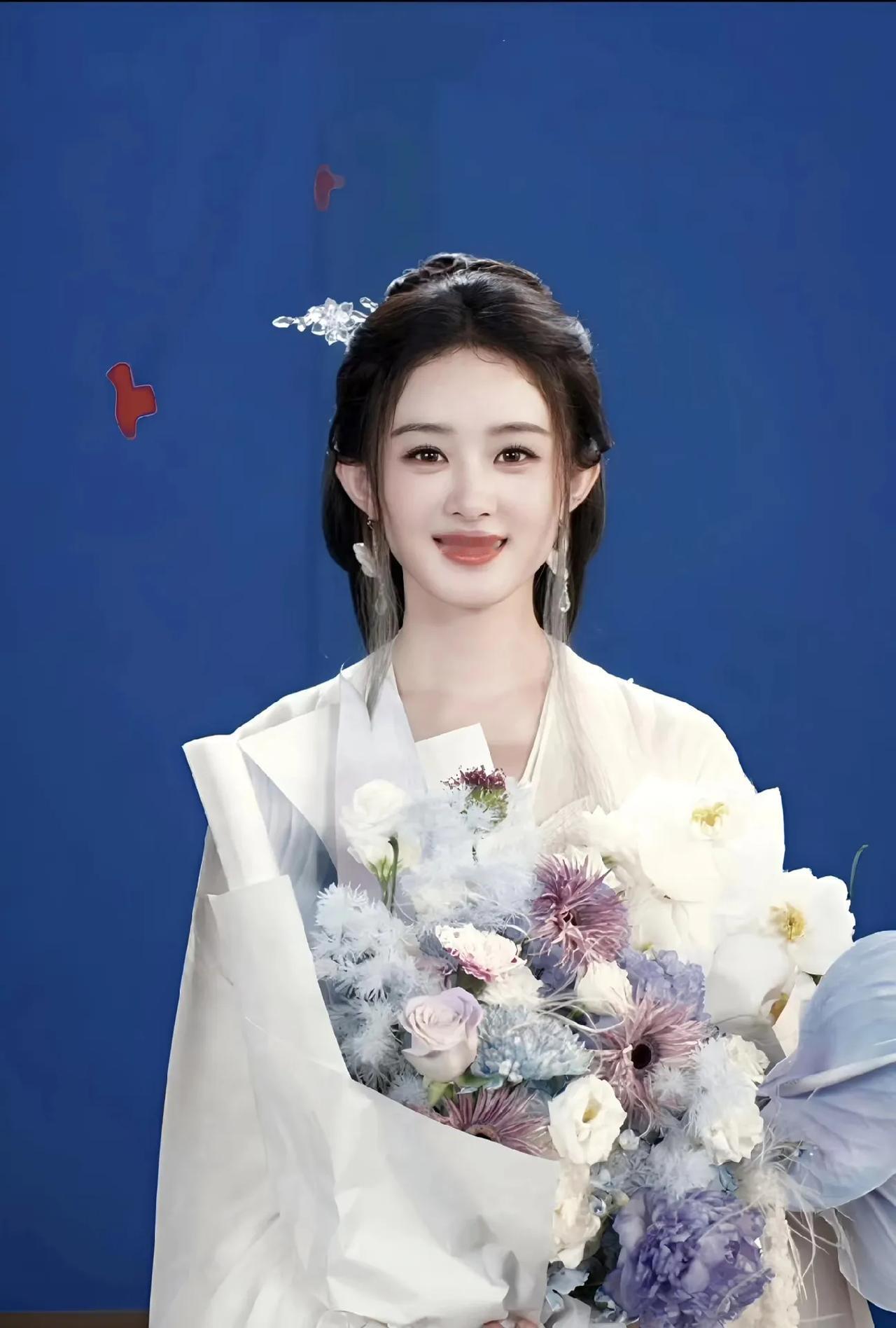 逍遥虽然烂尾了，你们也别犟，真是后面剧情看了能让人睡着。
除了看赵丽颖和谭松韵的