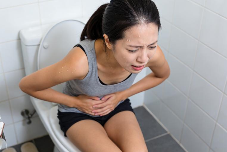 换季就拉肚子腹痛，不是简单着凉，炎症性肠病要及时排查

换季一冷一热，不少人频繁