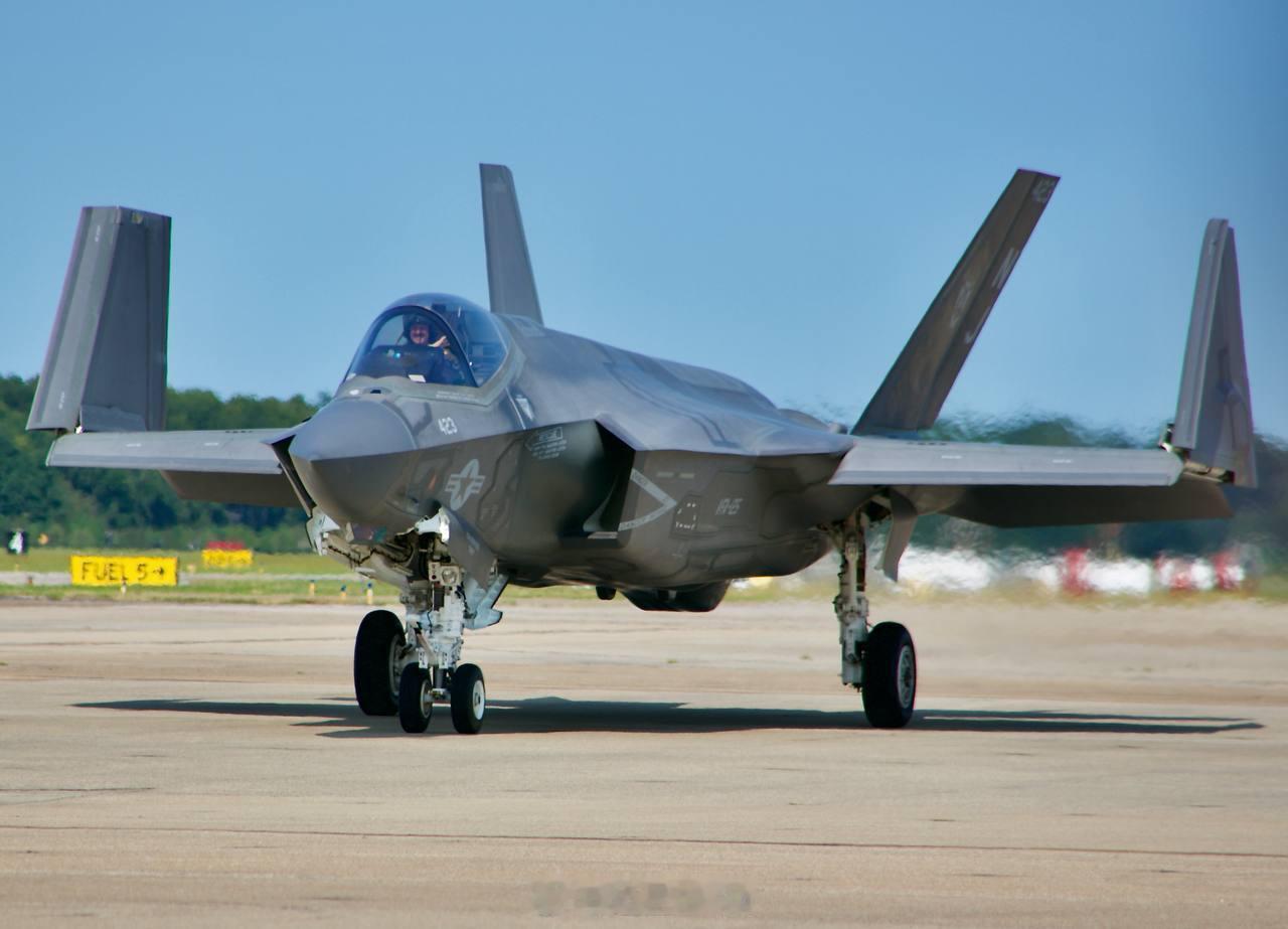 7月30日美国海军一架F-35C战斗机在美国坠毁，这是坠毁的第15架F-35战斗