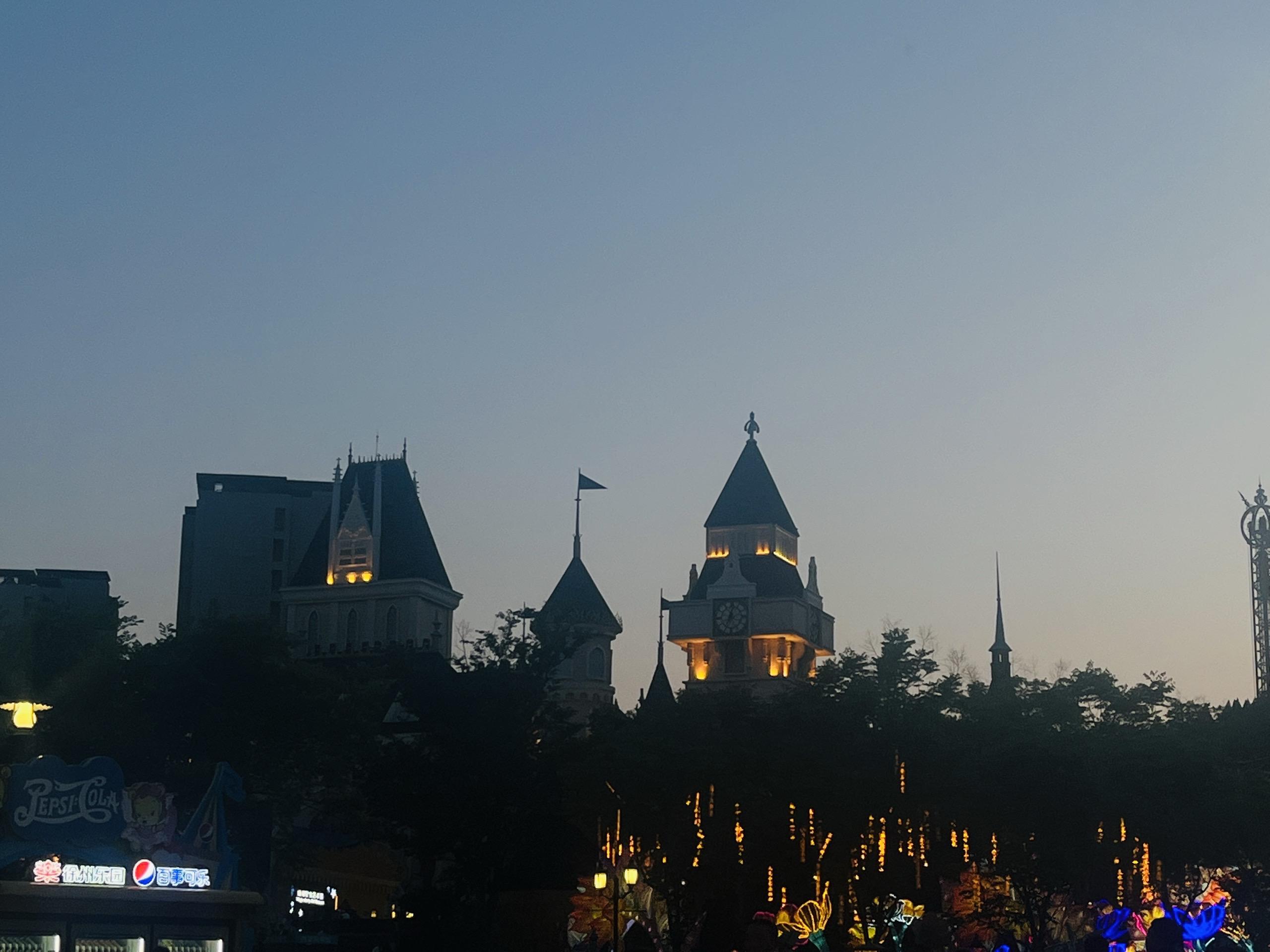 体彩小姐姐 城市夜景live 人山人海太热闹了