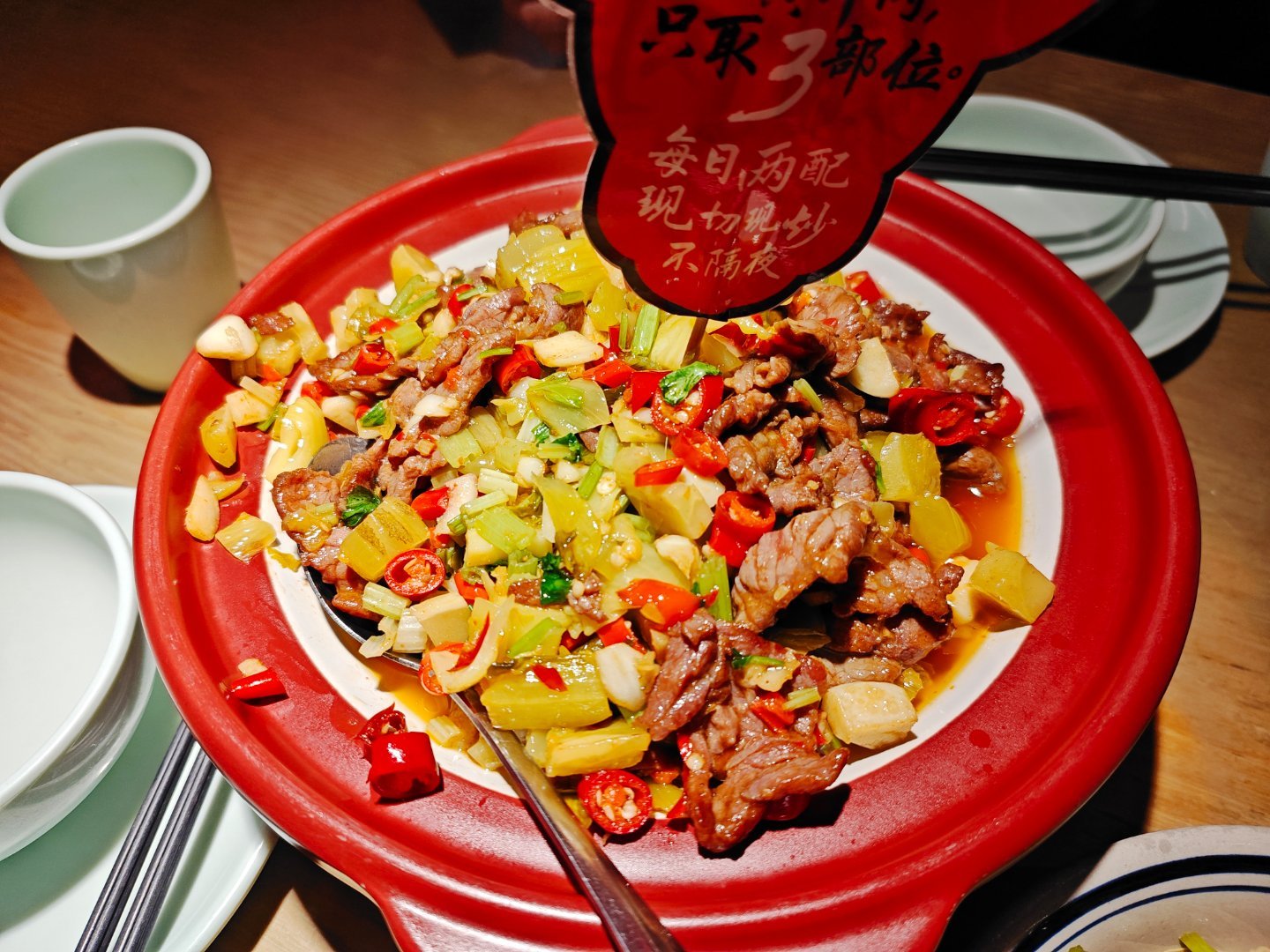 玩累了，整几个菜，框框猛吃吃吃喝喝的日常