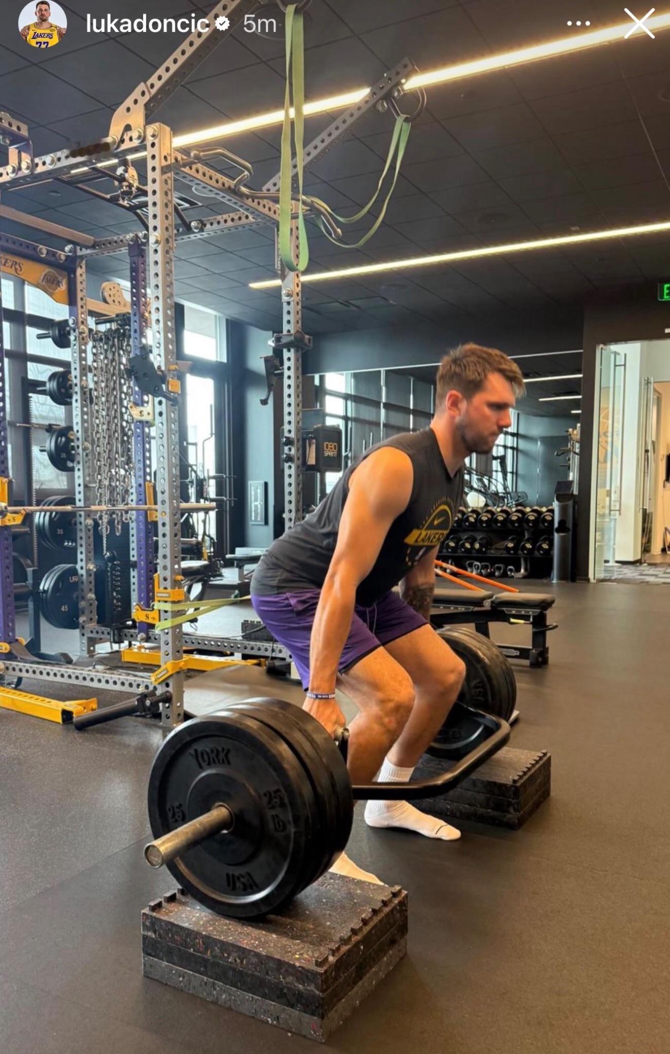 东契奇更新ig：进行力量训练🏋️ 