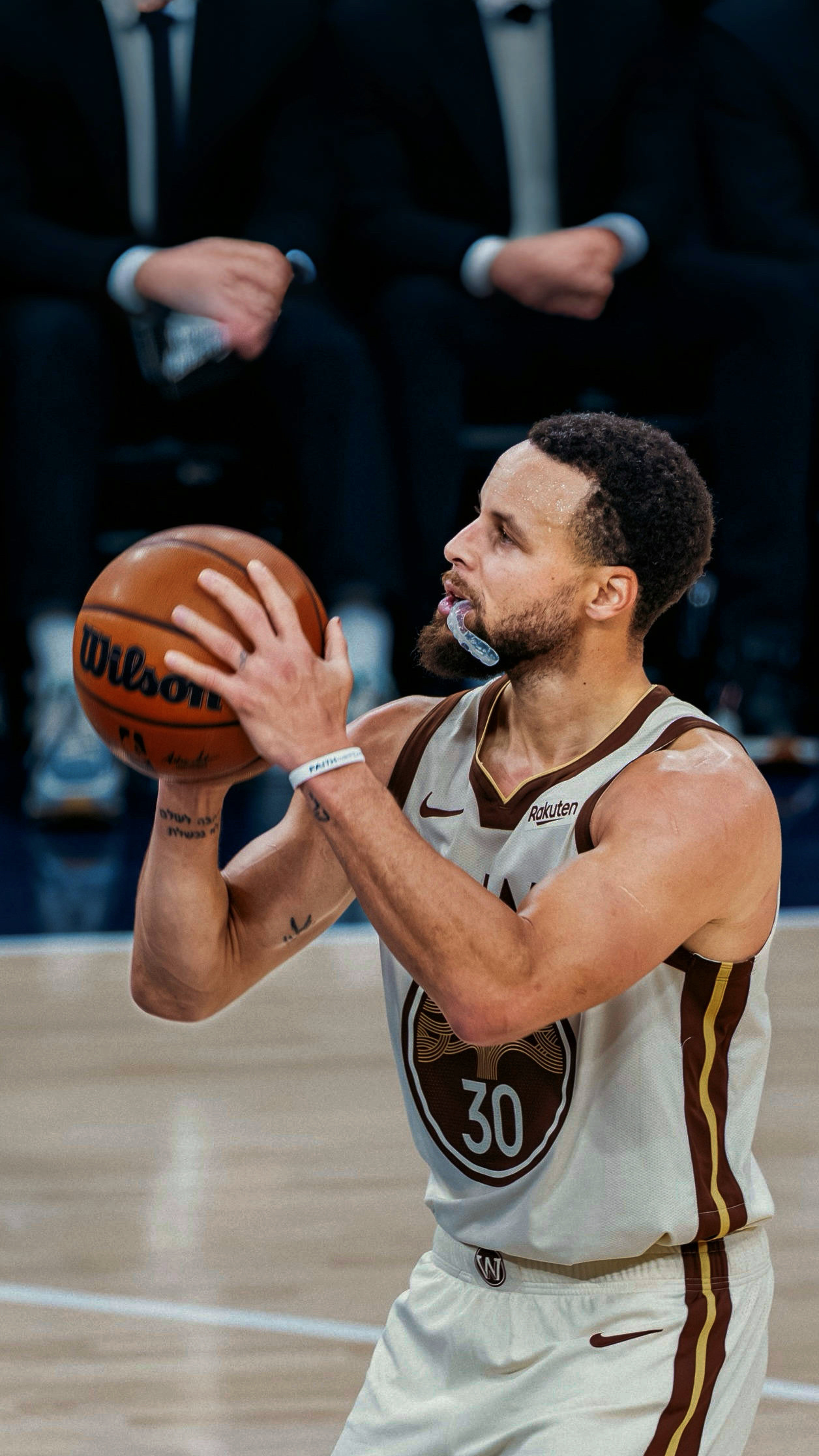 你的诋毁丝毫不影响他的万丈光芒晚安斯蒂芬库里