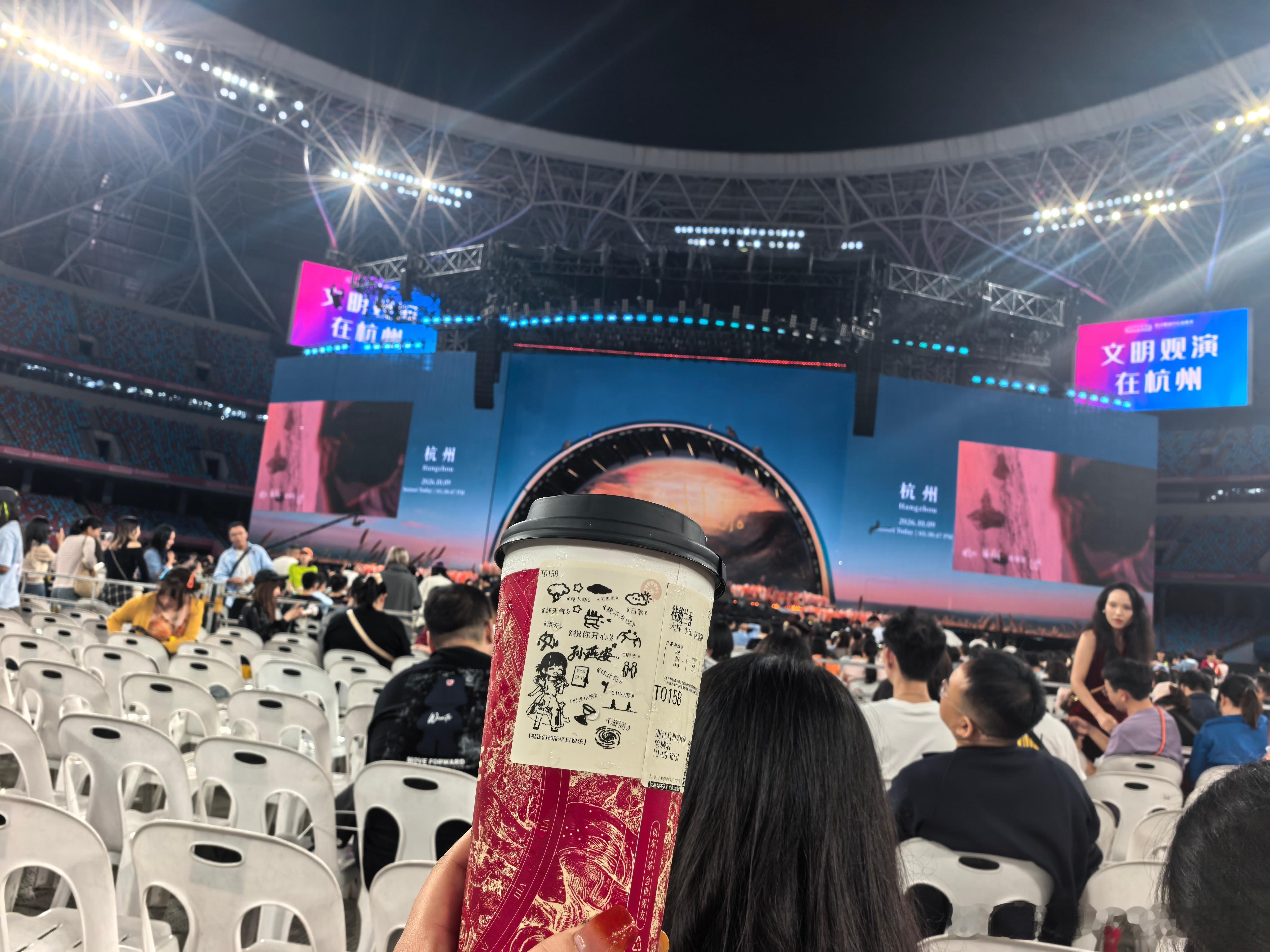 现场的风，吹来了青春🎤孙燕姿[超话]｜孙燕姿就在日落以后巡回演唱会 所有的喜欢