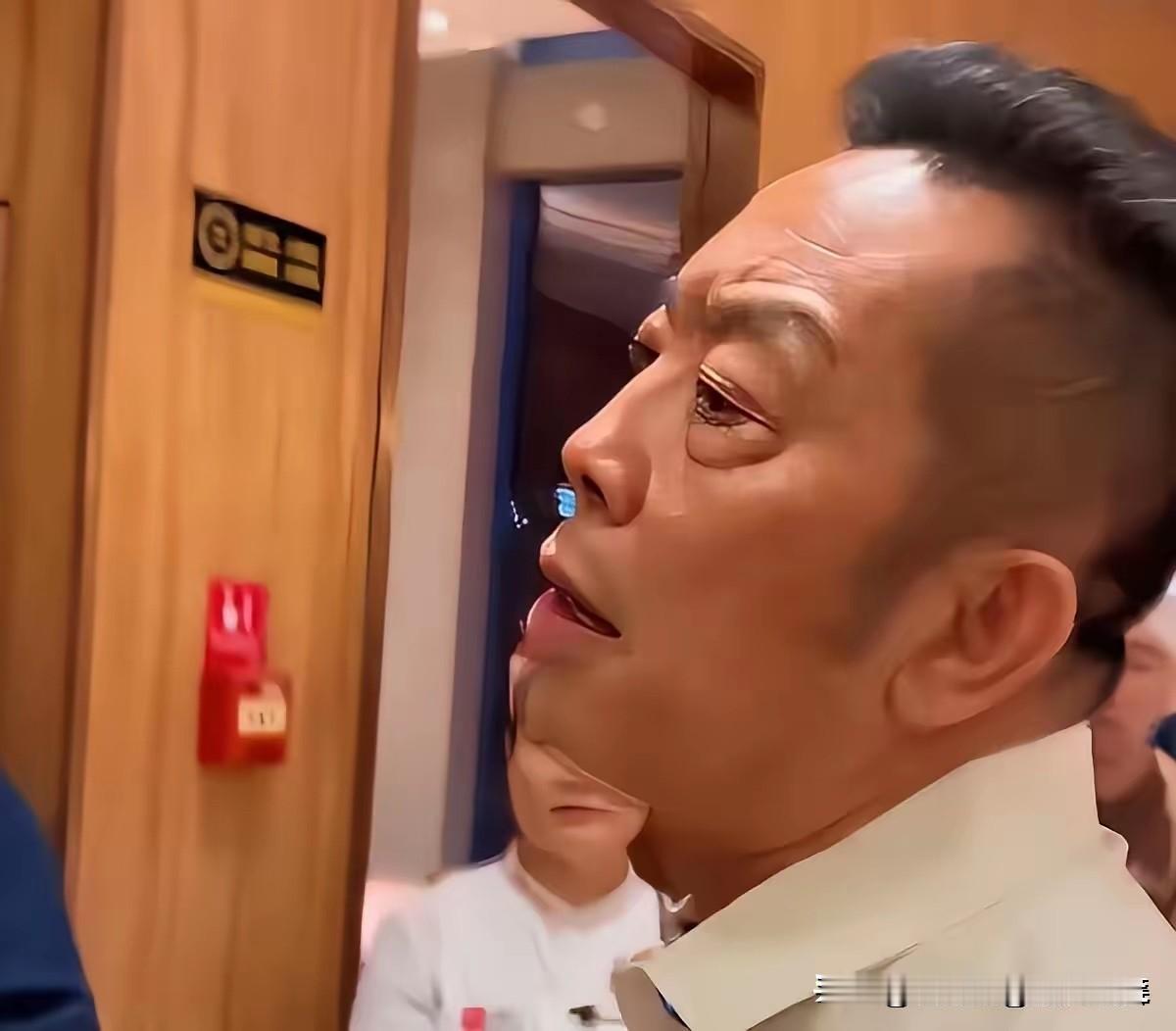 西贝不是鸿茅药酒，罗永浩也不是谭秦东。就贾老板的朋友圈与罗永浩的公开回应看，罗永