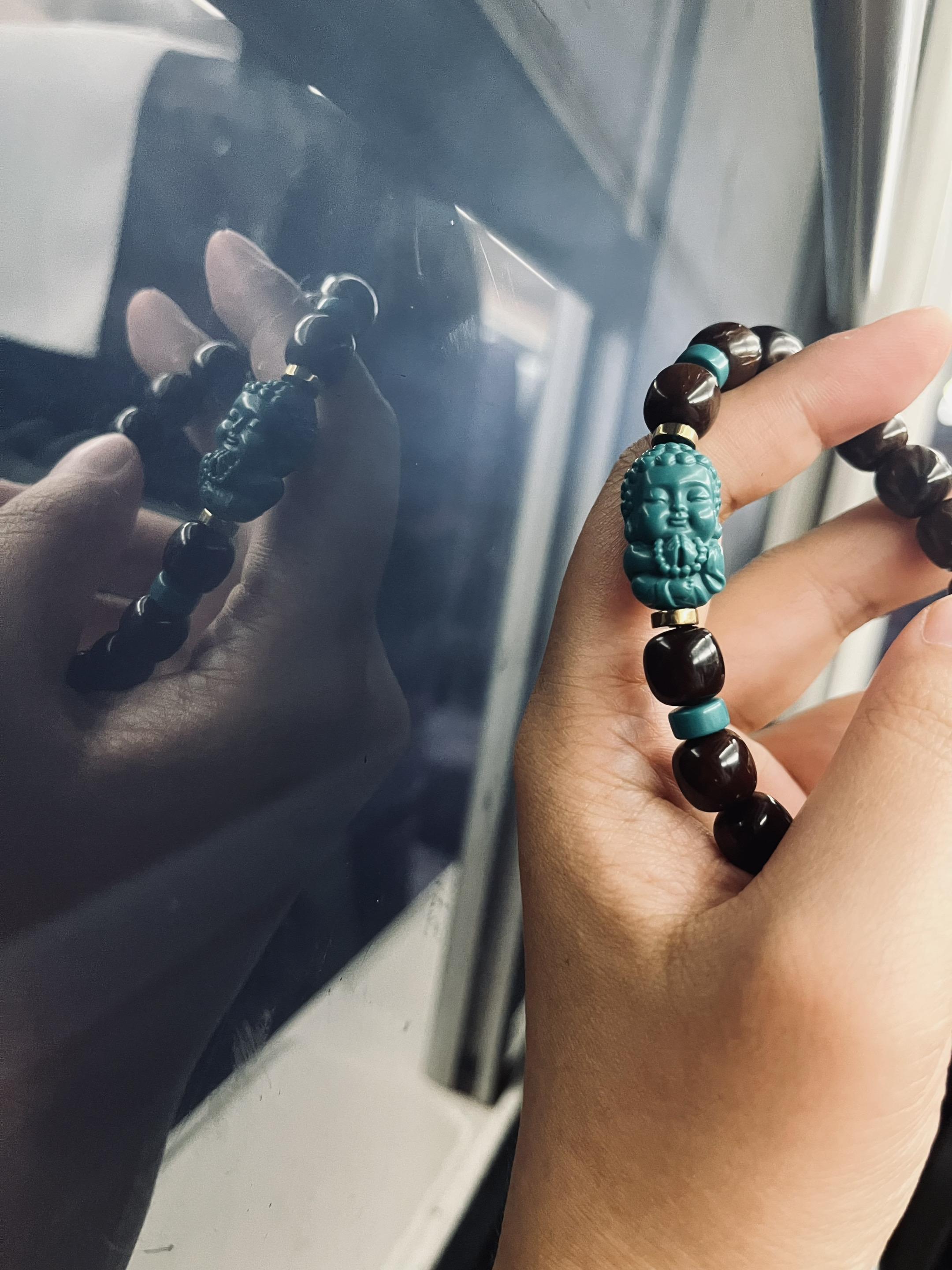 一个中年男人的快乐从盘串开始。 一些闲话，一些心里话。 都锁在盘串的时光里