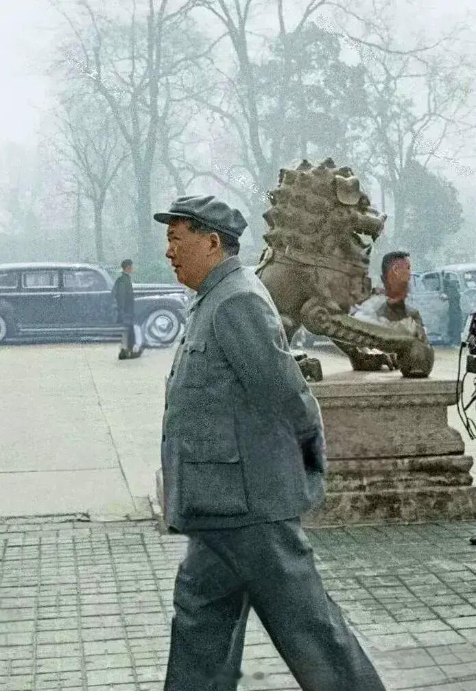 70年代尼克松说教员的生活条件不如美国普通中产；现在美国普通中产吃的不如中国普通