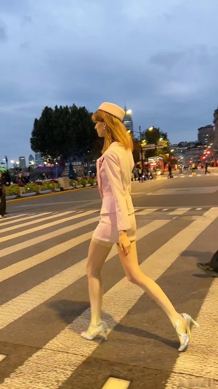 董力陪老婆拍摄董力老婆腿好长董力你也太幸福了 ​​​