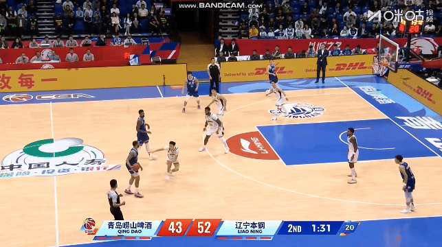 段睿骐对韦瑟斯庞的防守[good]CBA青岛男篮vs辽宁男篮段睿骐 ​​​