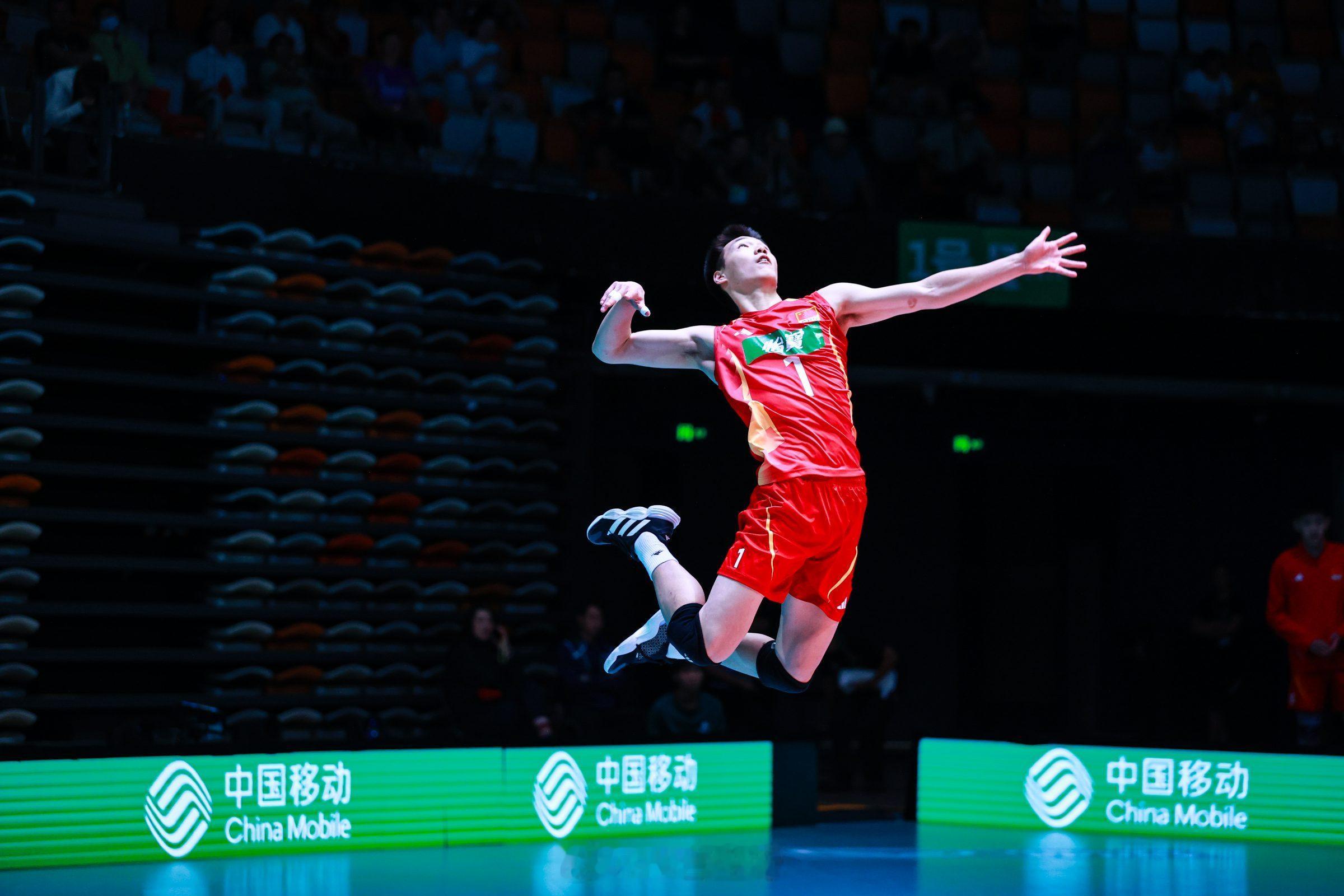 U18亚锦赛比赛结束，中国U18男排获得赛事第四名，上海籍主攻1号邵星霆无缘最佳