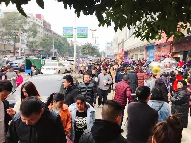 湖北省人口最多的县级市之一，人口超过150万，却至今没通火车？

这里是刘小顺的