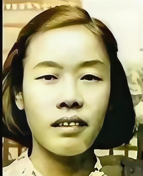 1949年，渣滓洞大屠杀中，盛国玉在枪响前倒地装死，不久，特务进来补枪，谁料，他