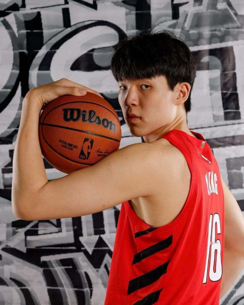 开赛至今的杨瀚森，形势有点不妙了……——场均只有5.8分钟——1.8分0.8篮板