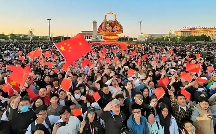 目前我们面临着三件大事，需要快速解决！1，台湾问题2，二战遗留问题3，中美问题。
