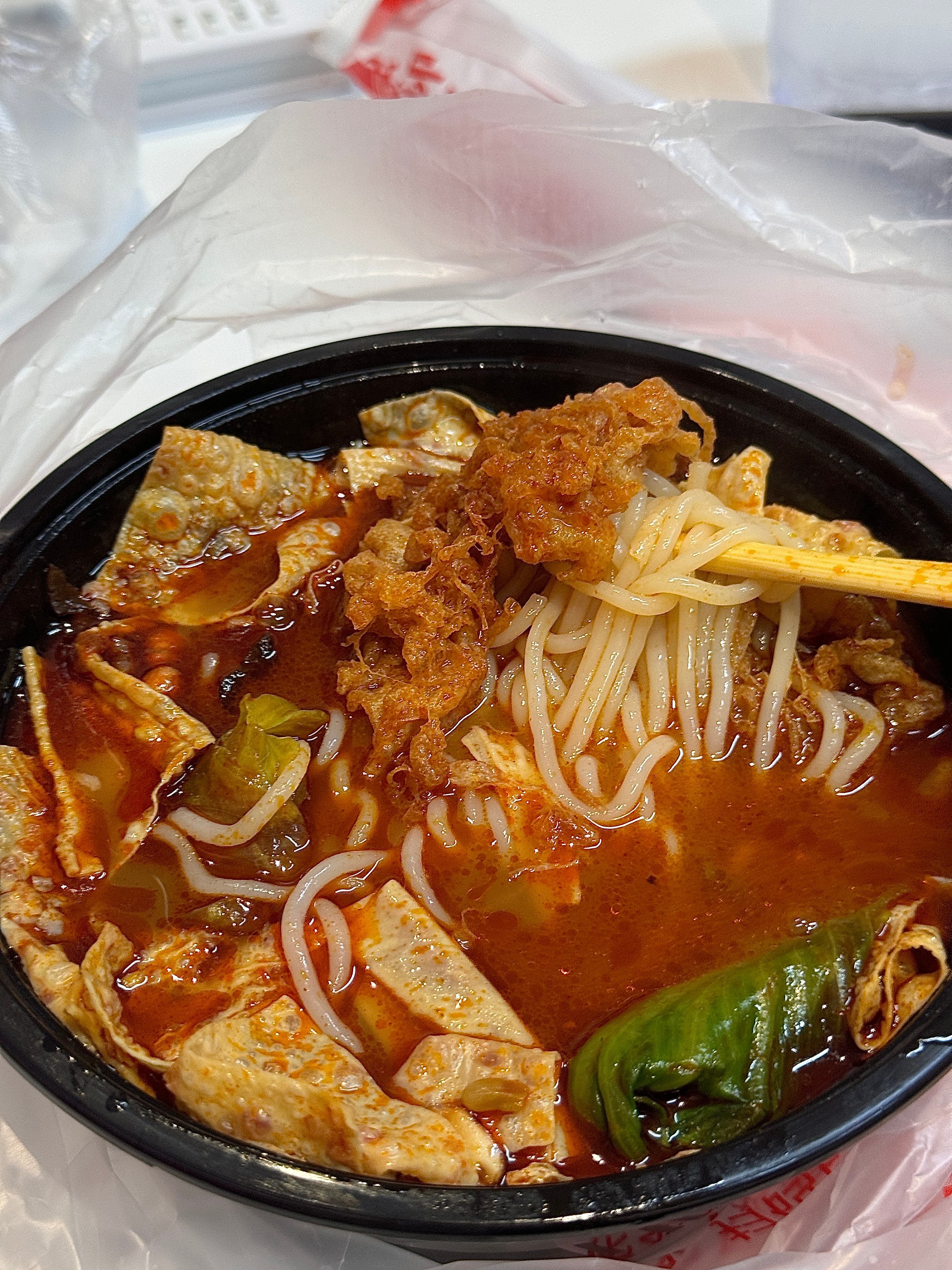 吃了几口螺蛳粉 一天白饿[摊手] ​​​