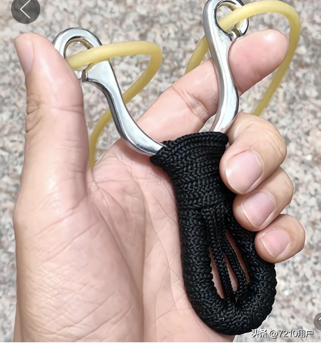 现在的小孩都没有玩过的东西，抛弹子，飞镖，抛铜板，橡皮筋，拍洋牌，玩的游戏有工兵