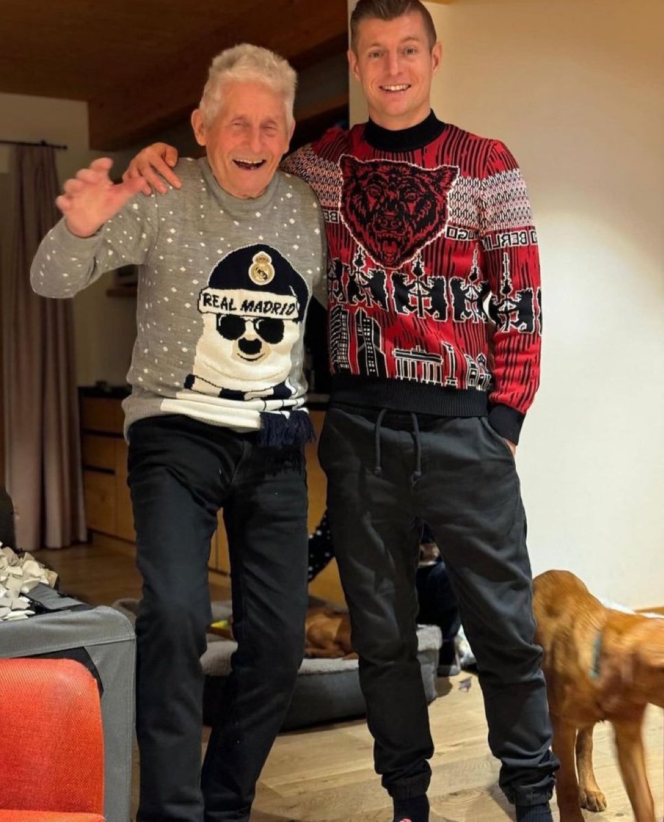 皇马 克罗斯和祖父🤍 