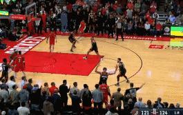 格兰特神奇1.6秒打板三分，火箭被拖入加时
北京时间1月25日，火箭与开拓者的比