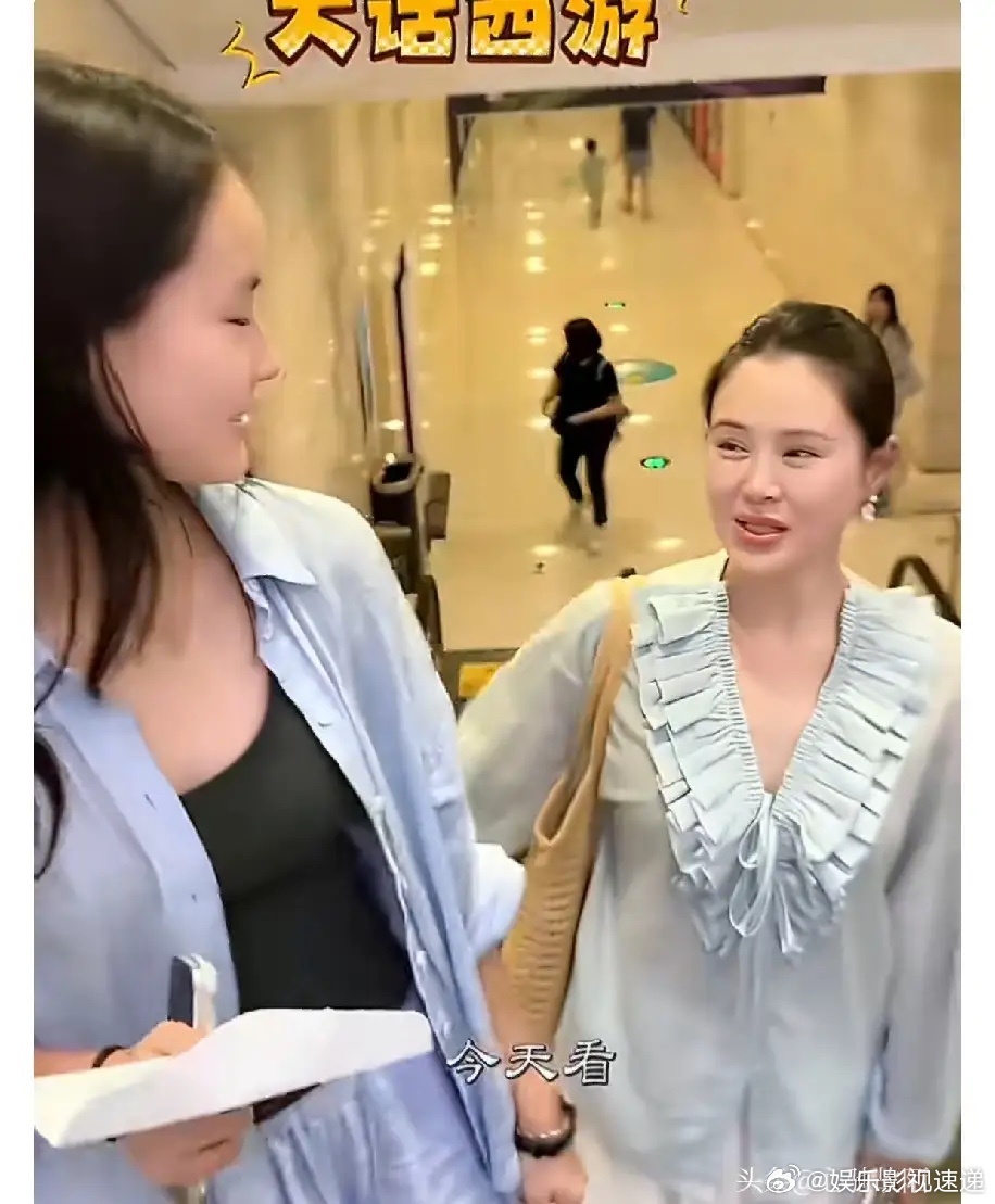 关悦女儿，冲上热搜！7月20日，关悦，引发热议。原因是她在社交平台晒出带女儿观看