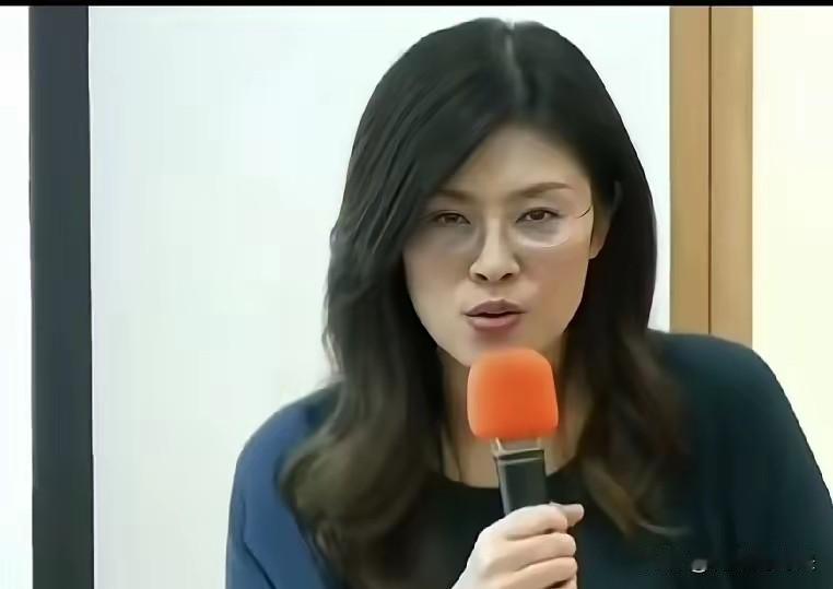 蒋万安:我是台湾人，郑丽文高呼:正常台湾人认同自己是中国人，高下立判。

民党主