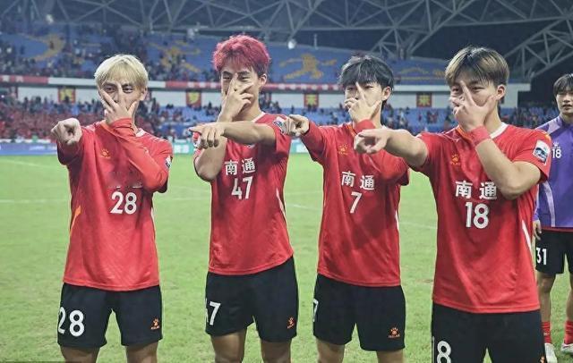 90分钟压着打，最后被点球干掉！苏超南通输的不甘心，泰州有运气的成分（运气也是实